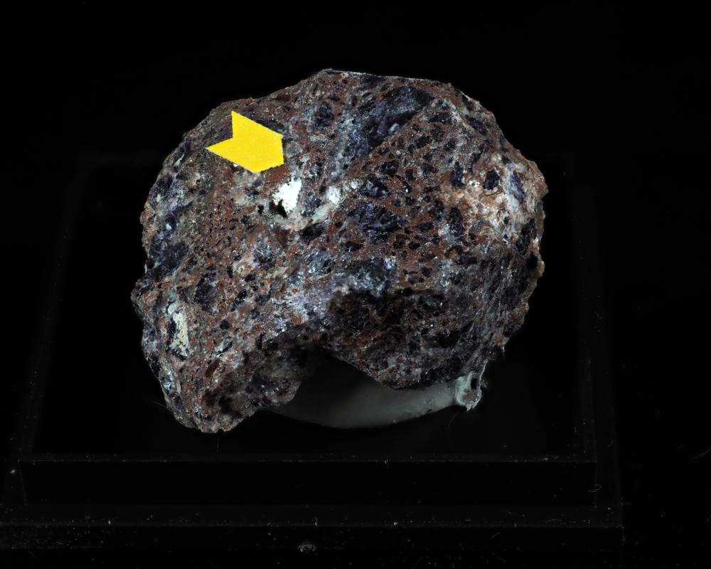 Russellite